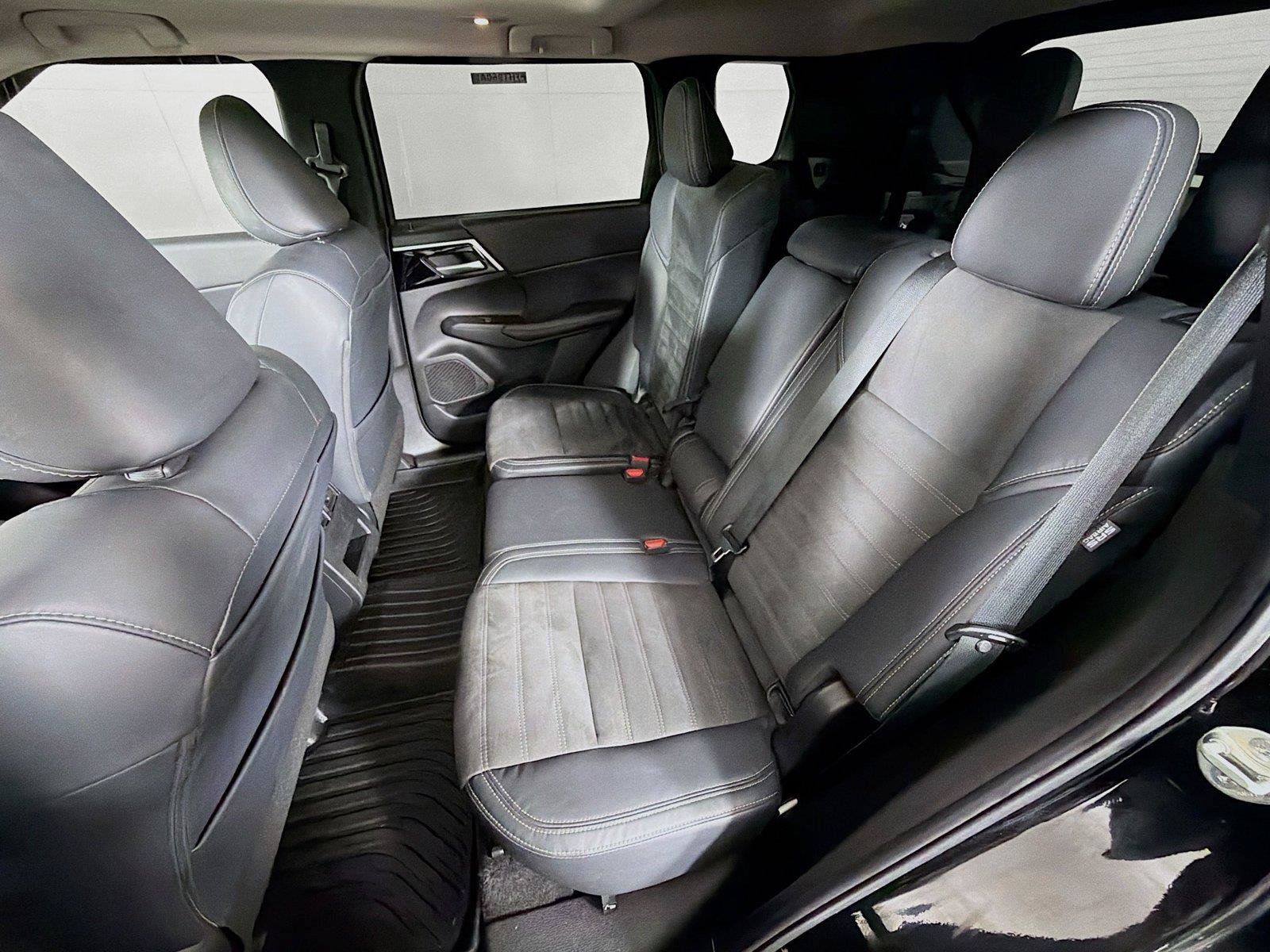Used 2023 Mitsubishi Outlander SE AWD/4WD image 26