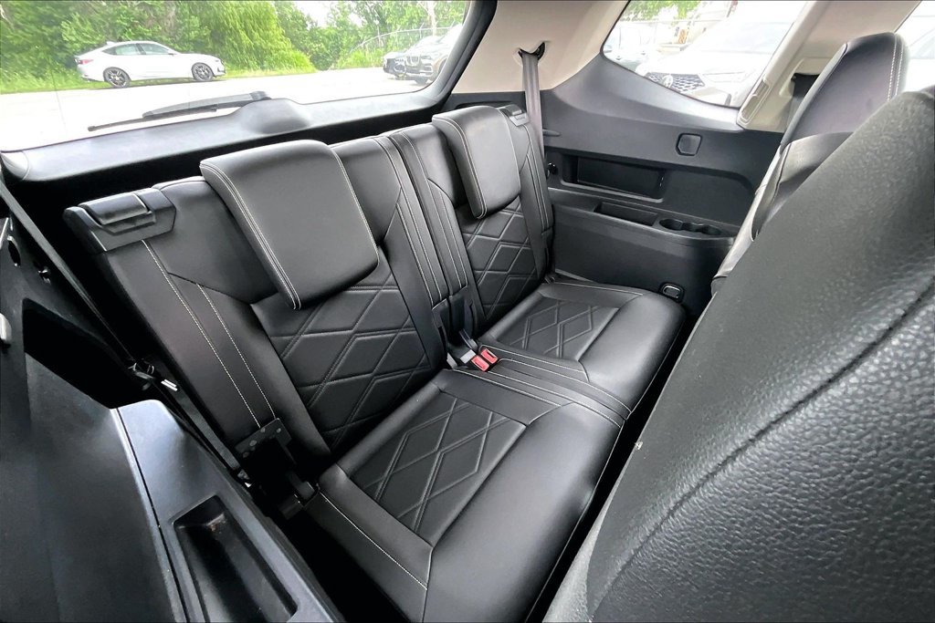 Used 2025 Volkswagen Atlas SE FWD image 36