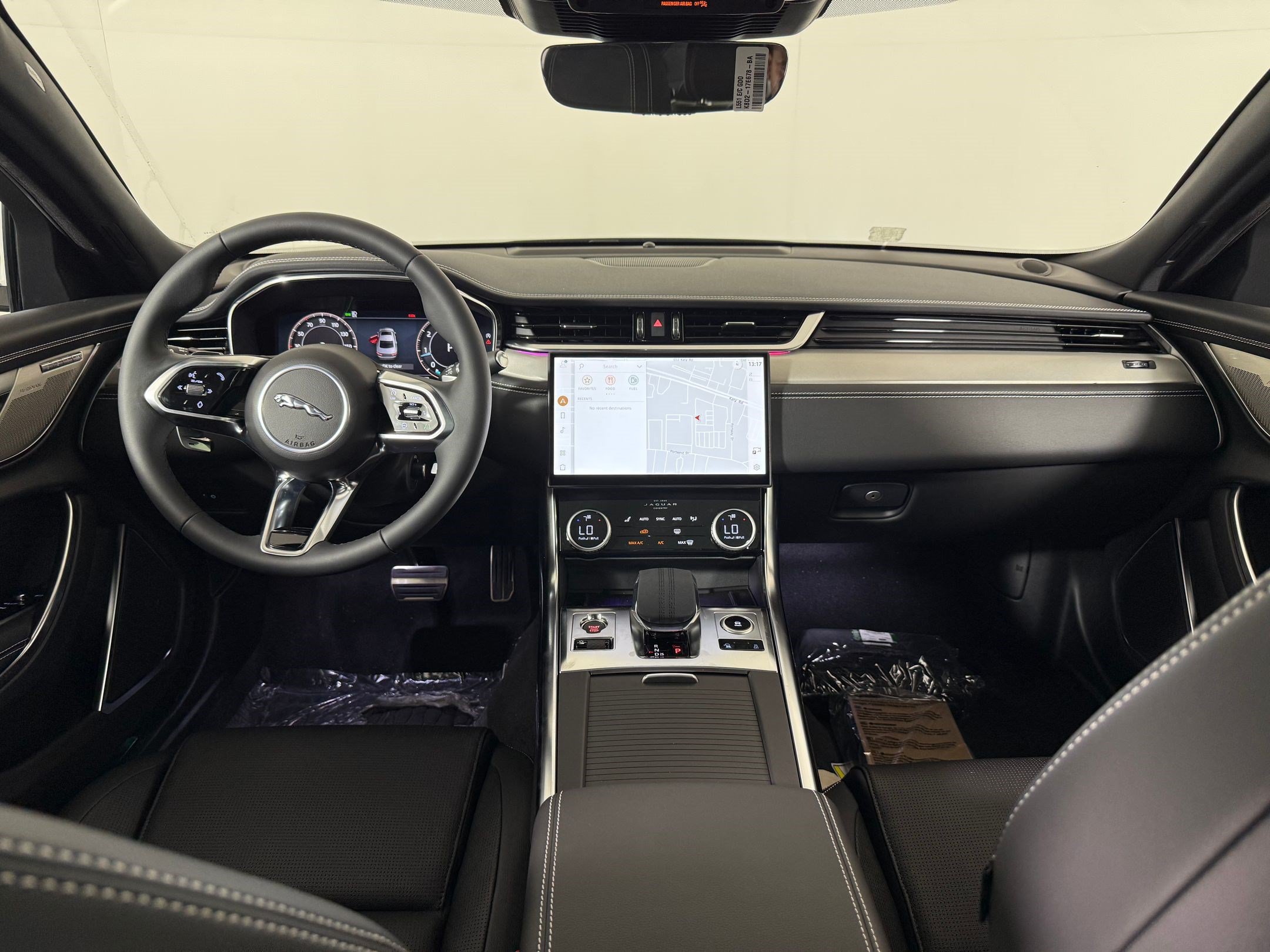 Used 2024 Jaguar XF R-Dynamic SE AWD/4WD image 14