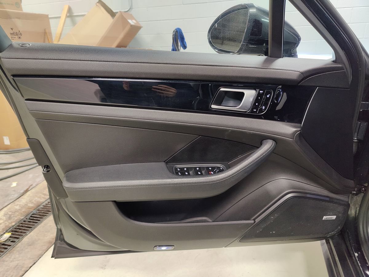 Used 2018 Porsche Panamera 4S image 25