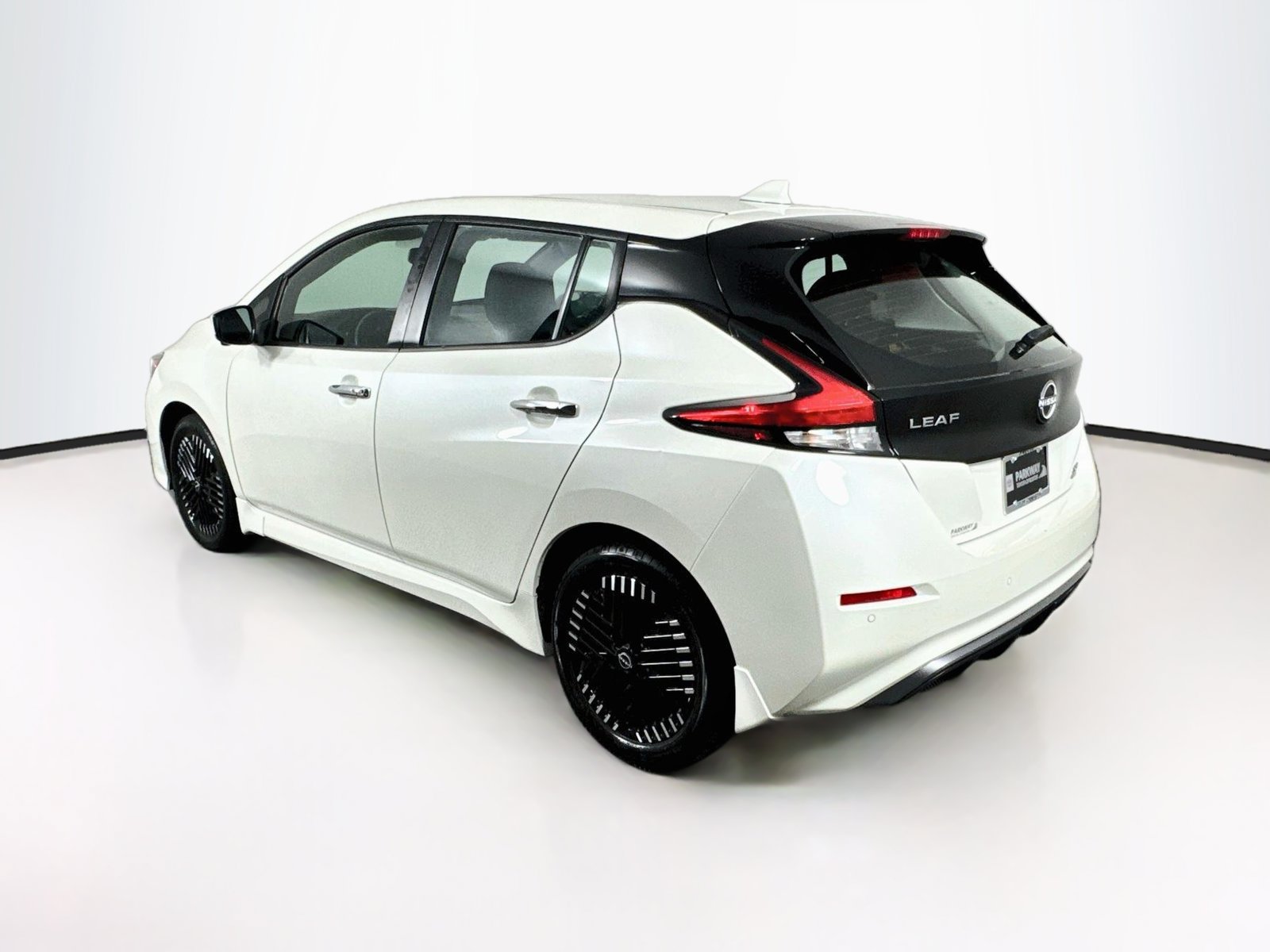 Used 2023 Nissan Leaf SV Plus FWD image 5