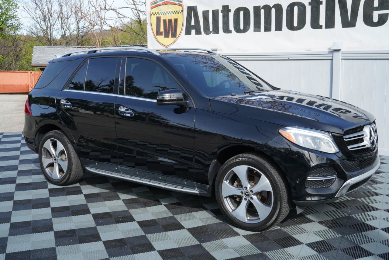 Used 2018 Mercedes-Benz GLE 350 4MATIC w/ Premium 2 Package image 2