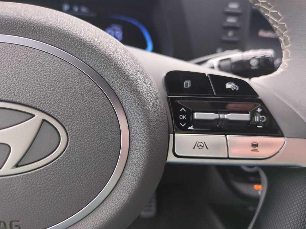 New 2026 Hyundai Elantra SEL Sport image 30