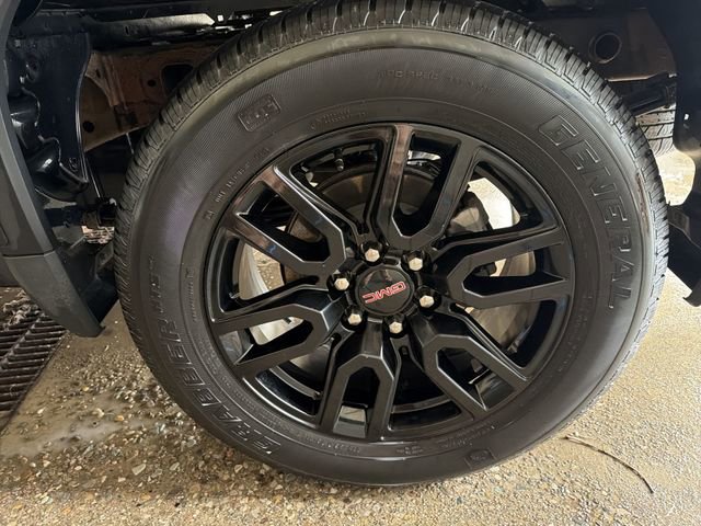 Used 2023 GMC Sierra 1500 Elevation image 10