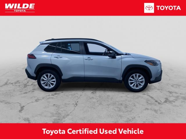 Certified 2026 Toyota Corolla Cross LE FWD image 2
