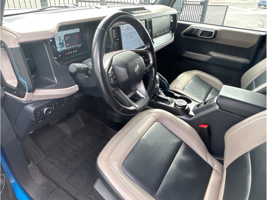 Used 2022 Ford Bronco Wildtrak image 2