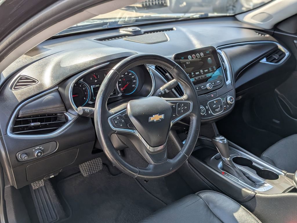 Used 2016 Chevrolet Malibu LT w/ Leather Package FWD image 14