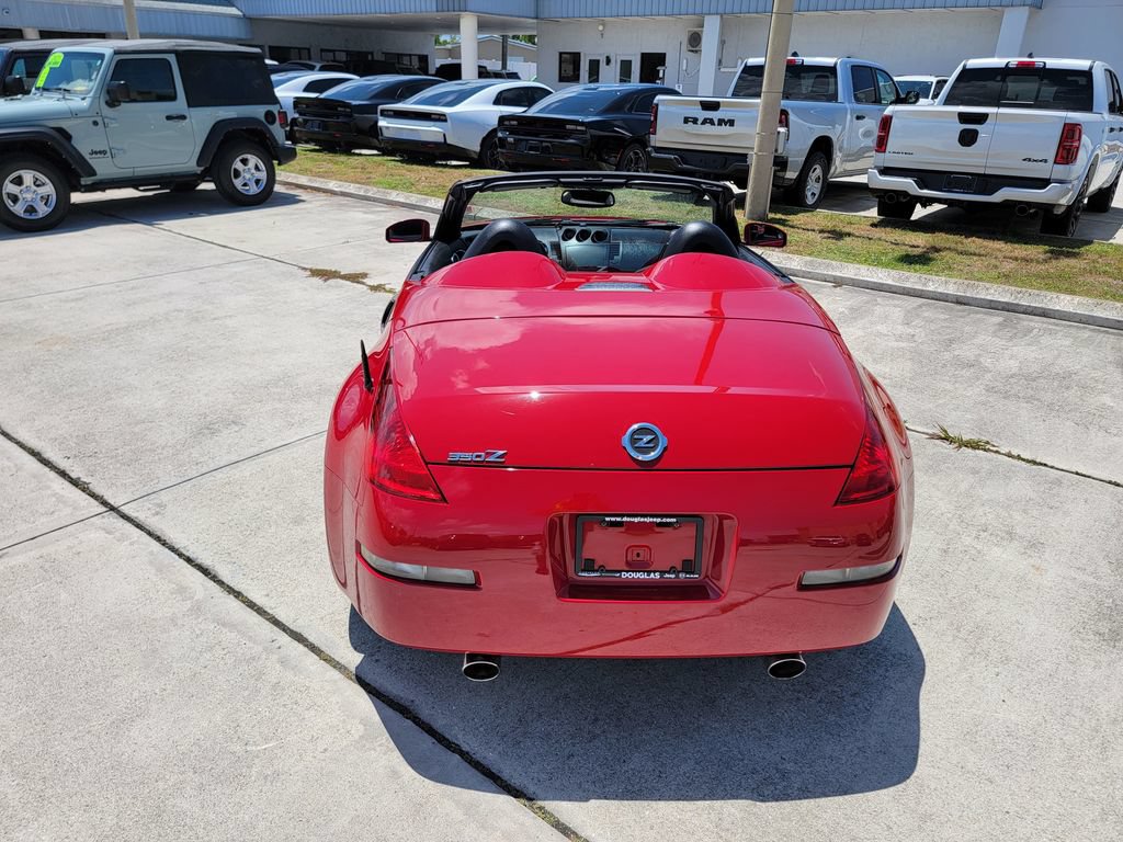 Used 2005 Nissan 350Z Touring RWD image 13