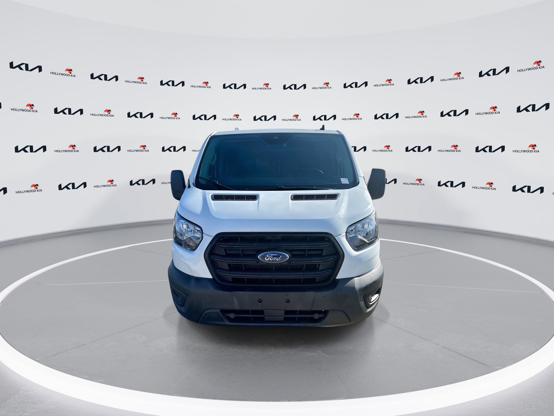 Used 2020 Ford Transit 250 130 Low Roof image 3