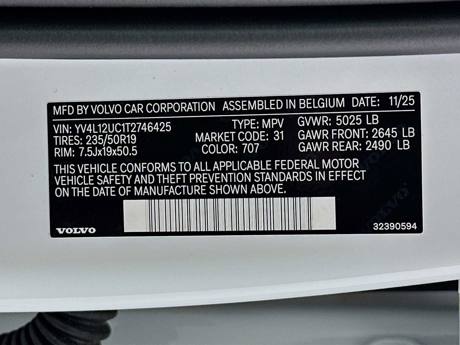 New 2026 Volvo XC40 B5 Plus w/ Protection Package Premier AWD/4WD image 31