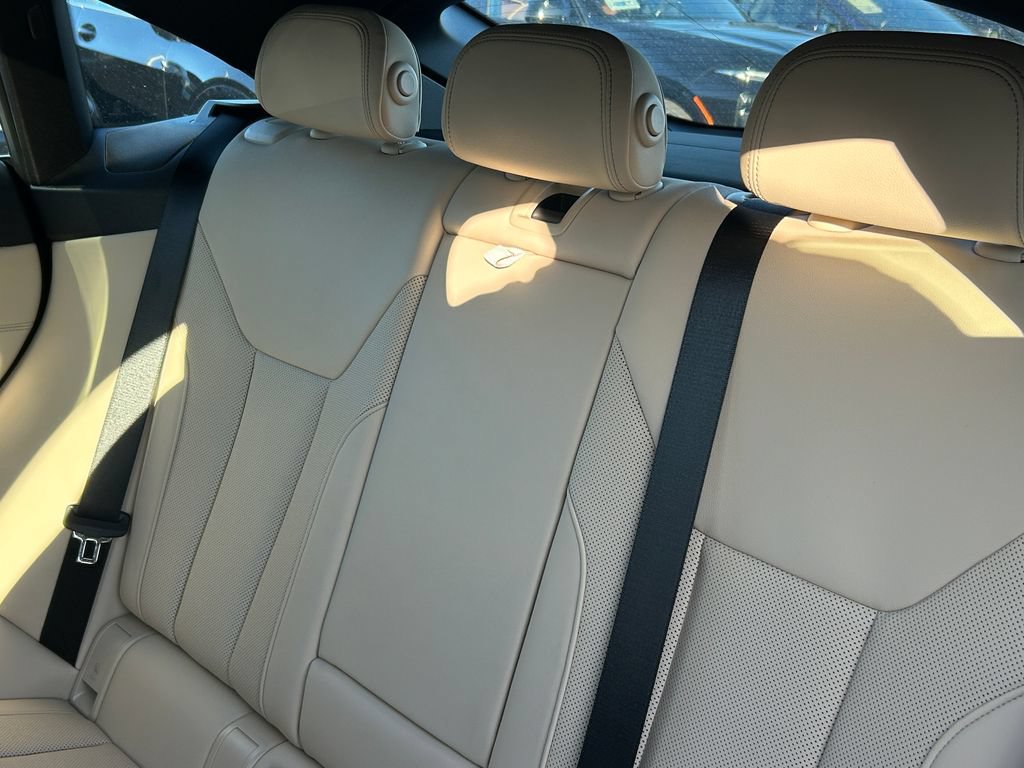 New 2026 BMW i4 eDrive40 w/ Premium Package RWD image 32
