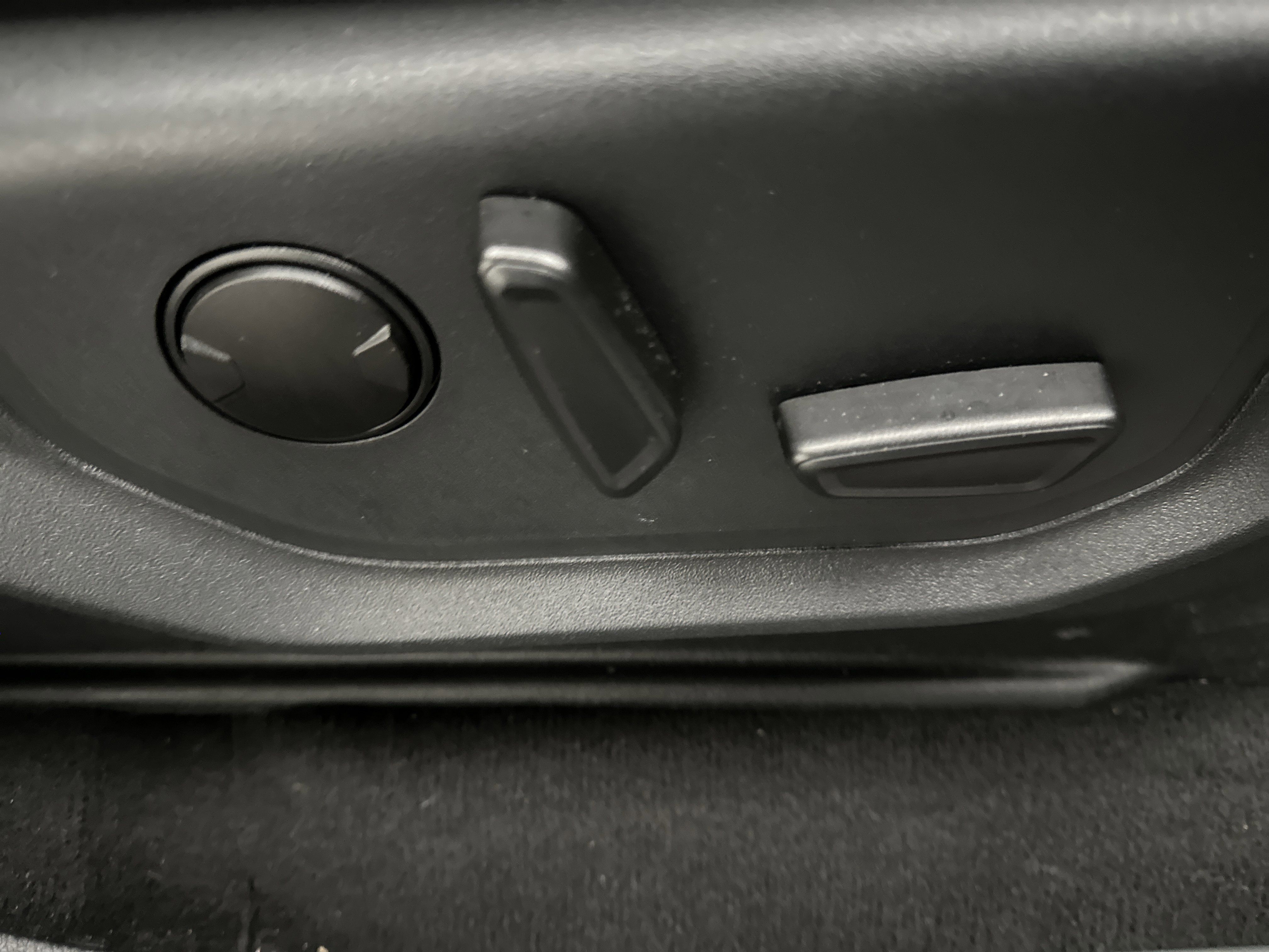 Used 2024 Ford Expedition Max XLT image 27