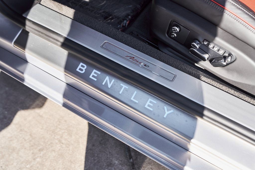 Used 2023 Bentley Continental GT Azure image 32