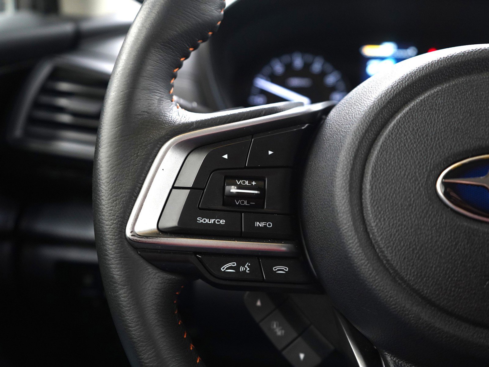 Used 2018 Subaru Crosstrek 2.0i Premium w/ Eyesight System image 25