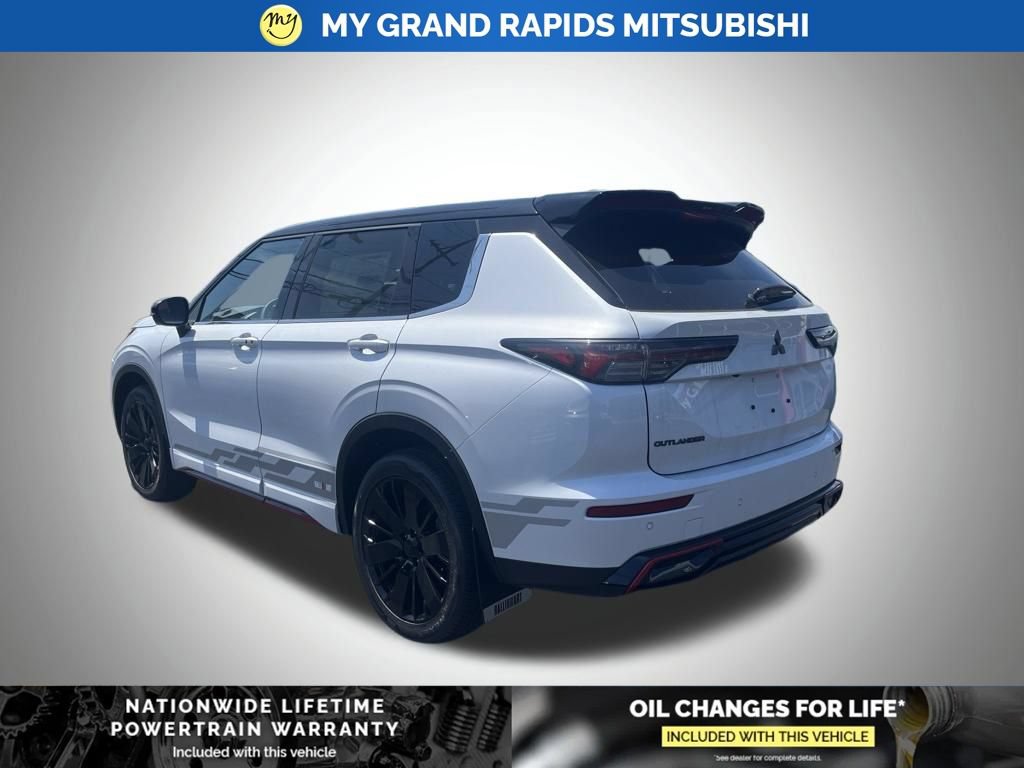 New 2026 Mitsubishi Outlander AWD image 3