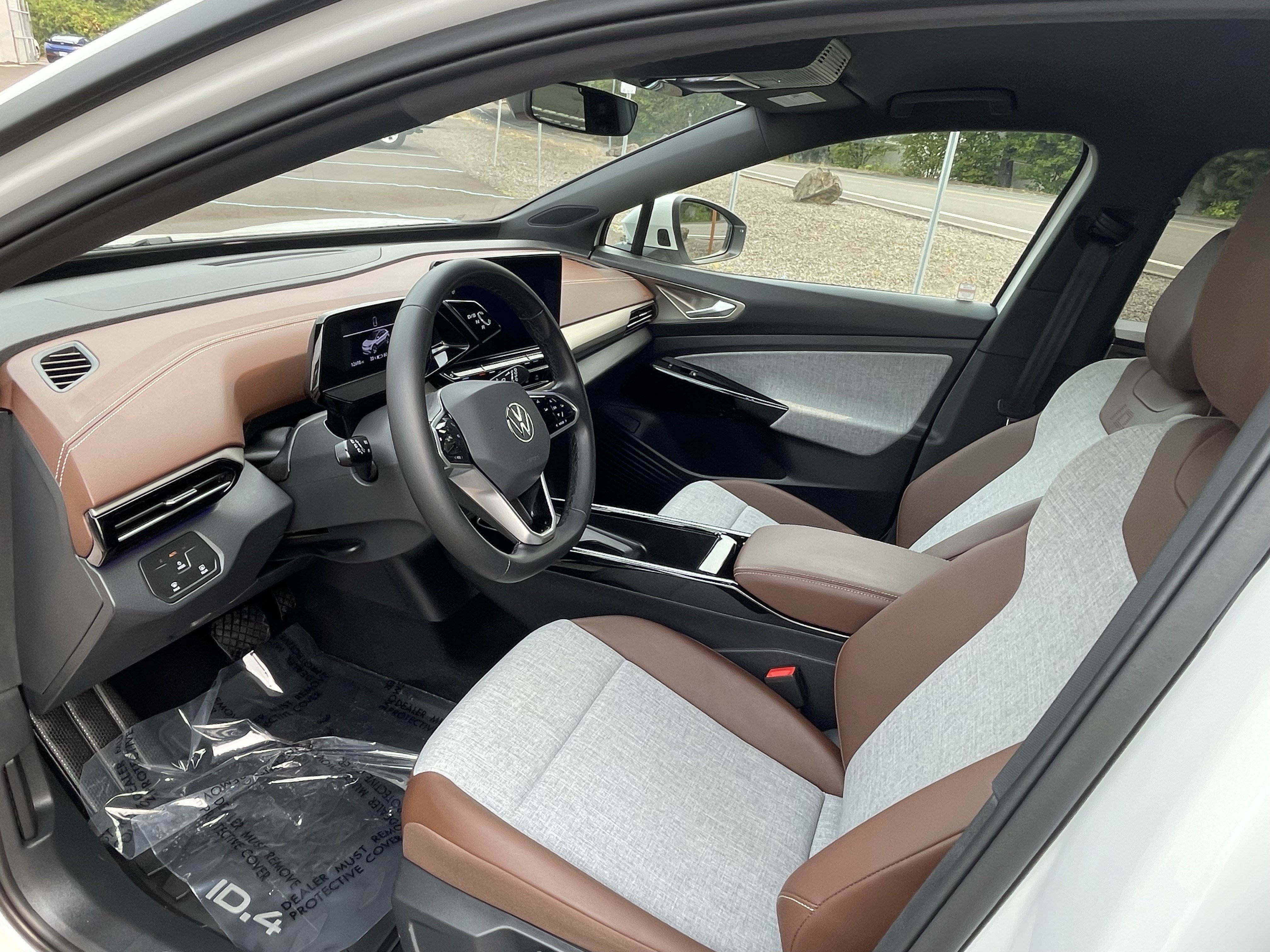 Used 2024 Volkswagen ID.4 2WD image 10