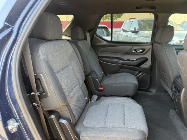 Used 2022 Chevrolet Traverse LT FWD image 29
