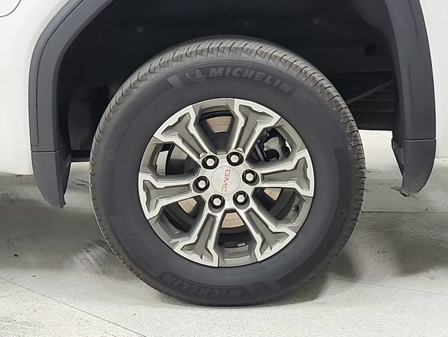 Used 2026 GMC Sierra 1500 SLT AWD/4WD image 13