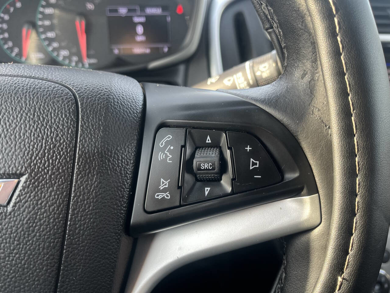 Used 2020 Chevrolet Sonic Premier FWD image 17