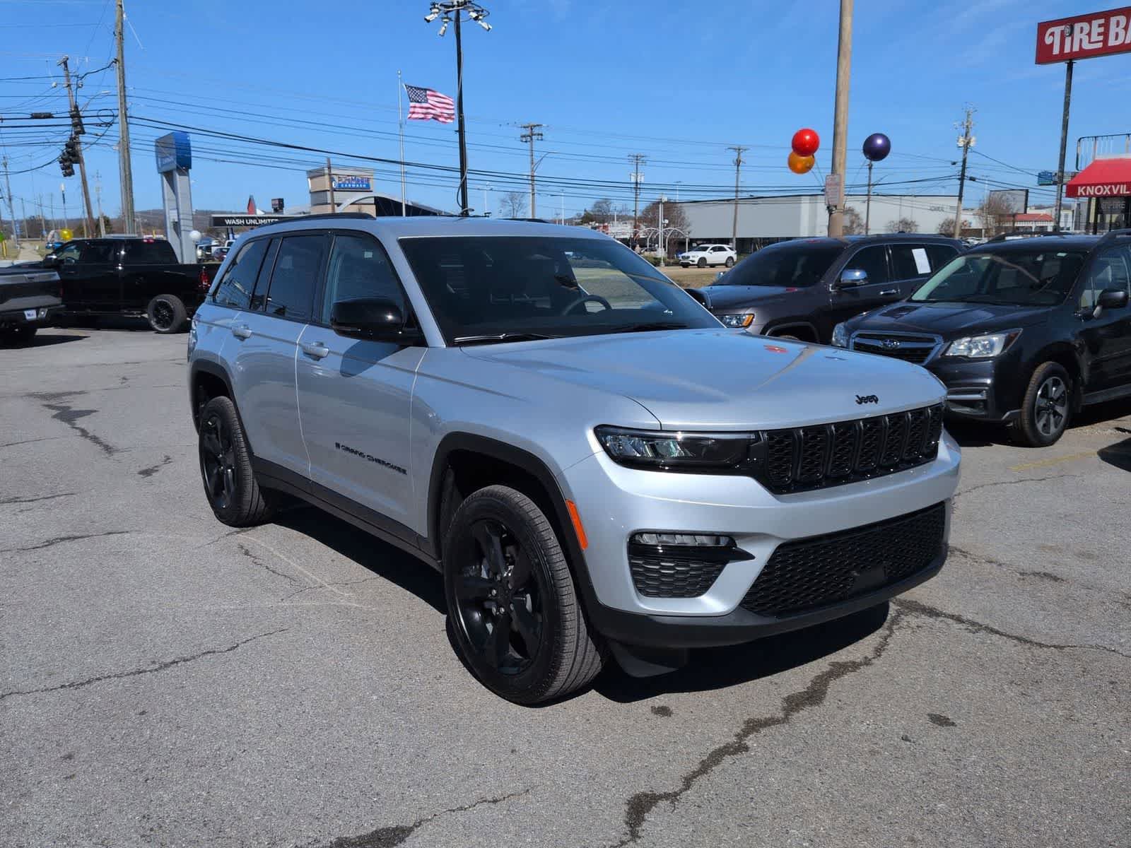 New 2025 Jeep Grand Cherokee Limited w/ Black Appearance Package image 2