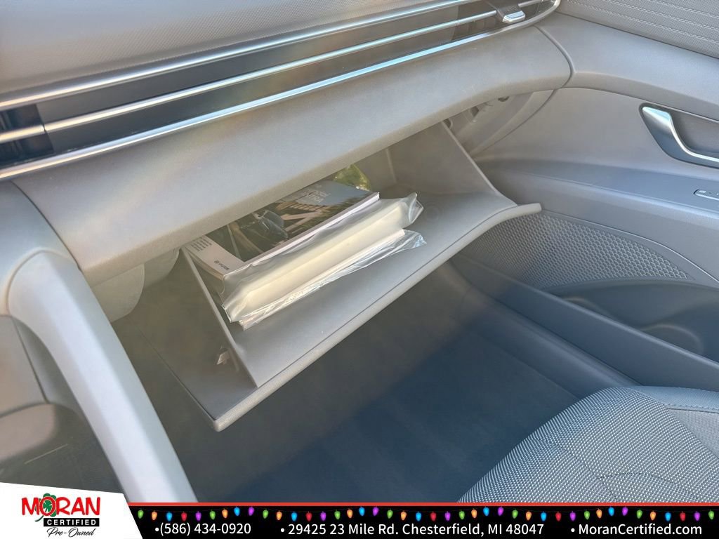 Used 2021 Hyundai Elantra SE image 17