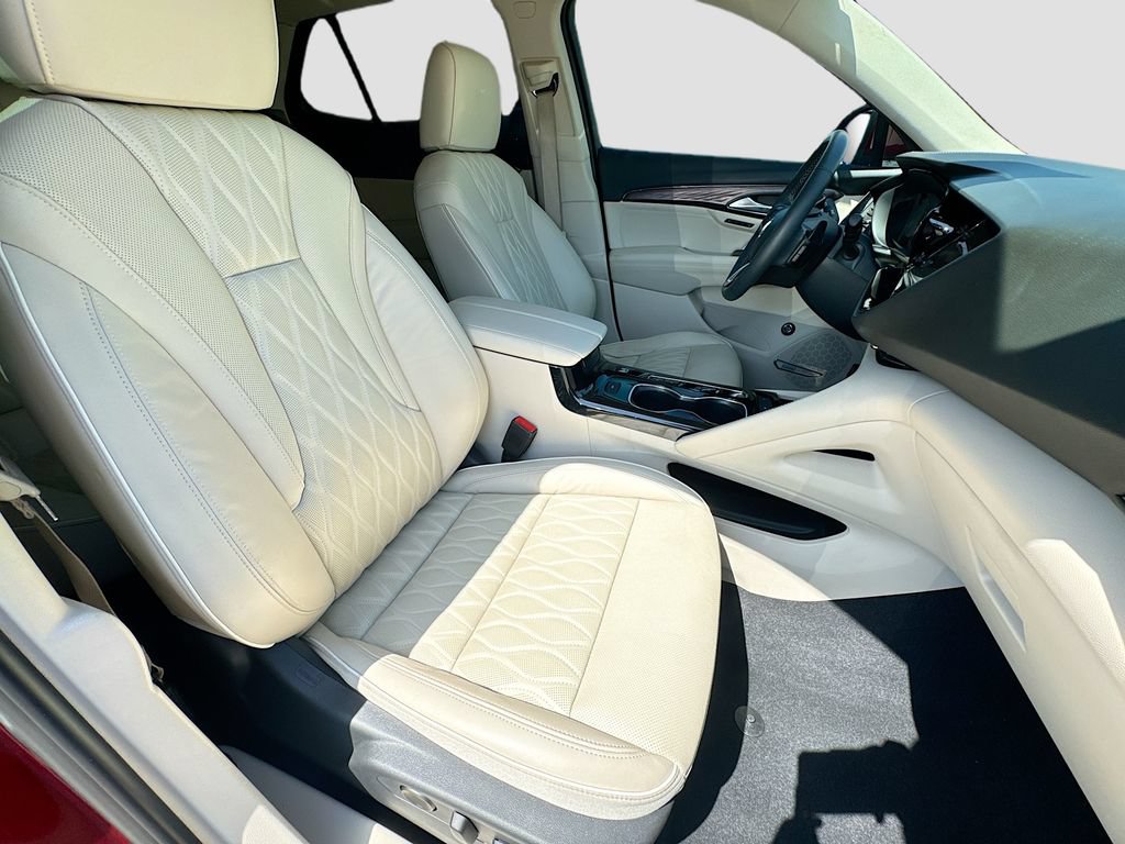 Used 2021 Buick Envision Avenir FWD image 36