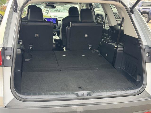 Certified 2025 Toyota Grand Highlander FWD image 25