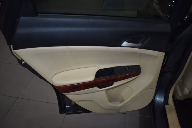 Used 2012 Honda Crosstour EX-L image 17