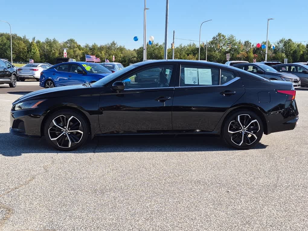 Used 2025 Nissan Altima 2.5 SR FWD image 5