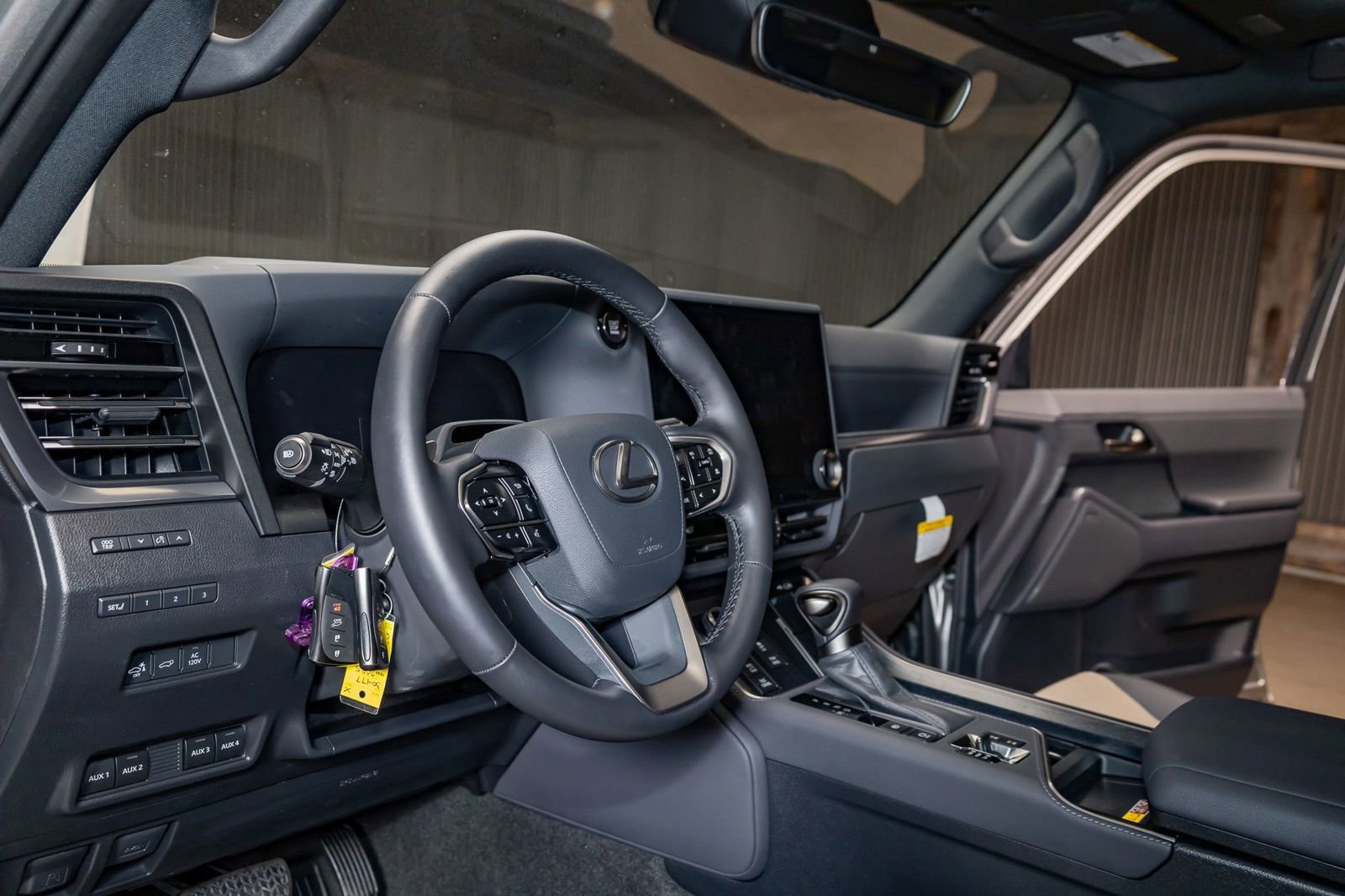 Used 2025 Lexus GX 550 image 13