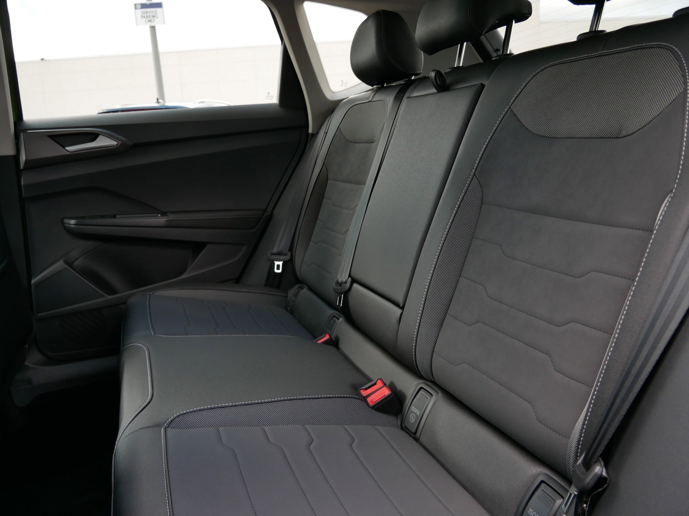 New 2025 Volkswagen Taos SE image 4