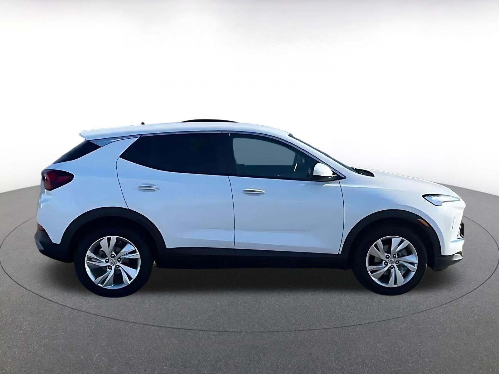 Used 2025 Buick Encore GX Preferred image 16