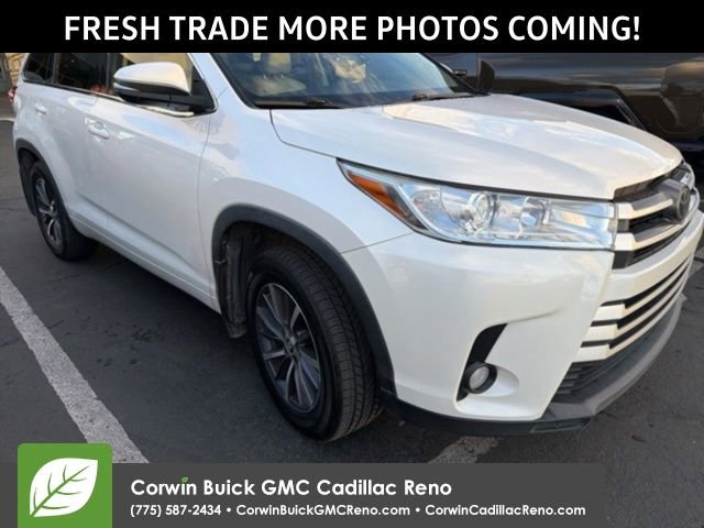 Used 2018 Toyota Highlander XLE image 5