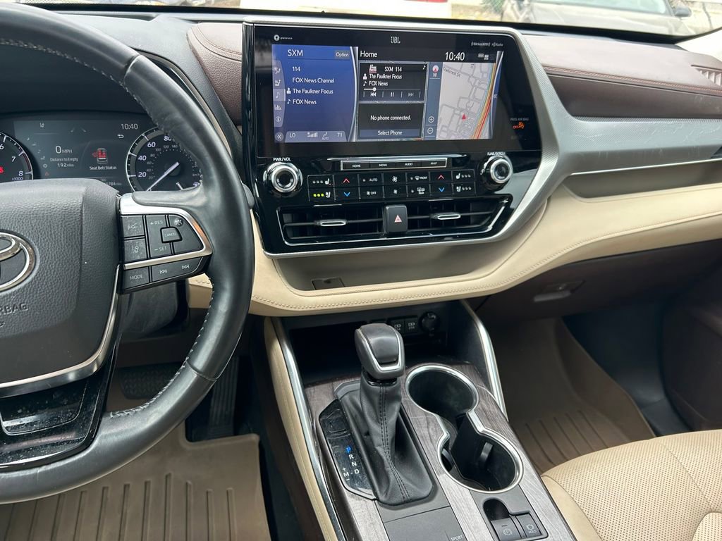 Used 2021 Toyota Highlander Platinum image 20