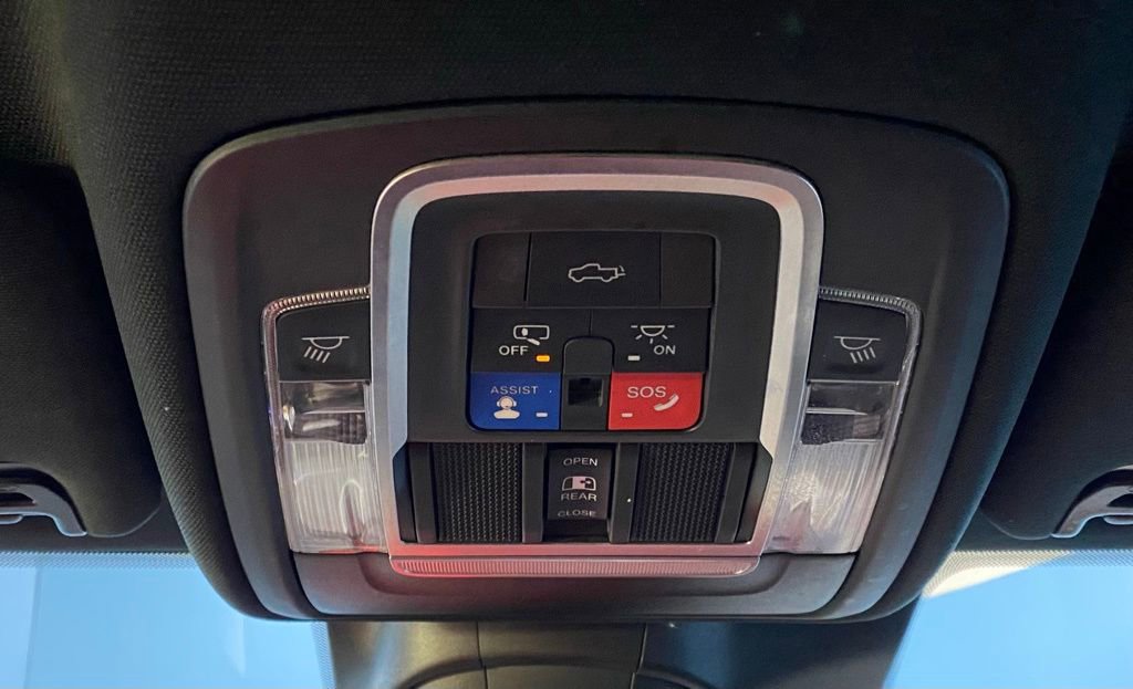 Used 2020 RAM 2500 Limited AWD/4WD image 32