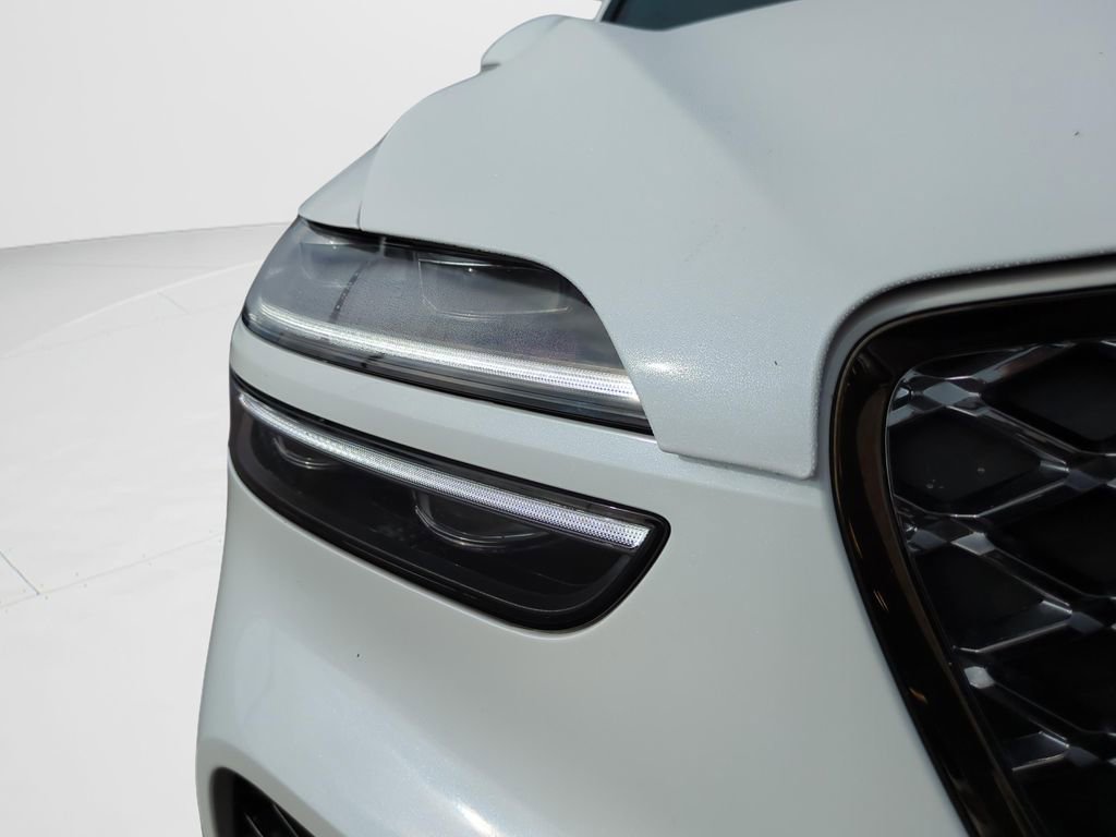 Used 2025 Genesis GV70 3.5T Sport image 9