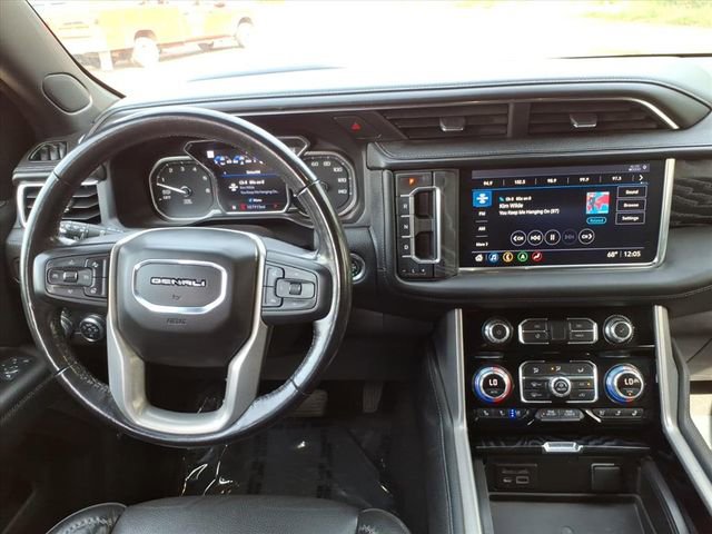 Used 2021 GMC Yukon XL Denali w/ Denali Premium Package image 10