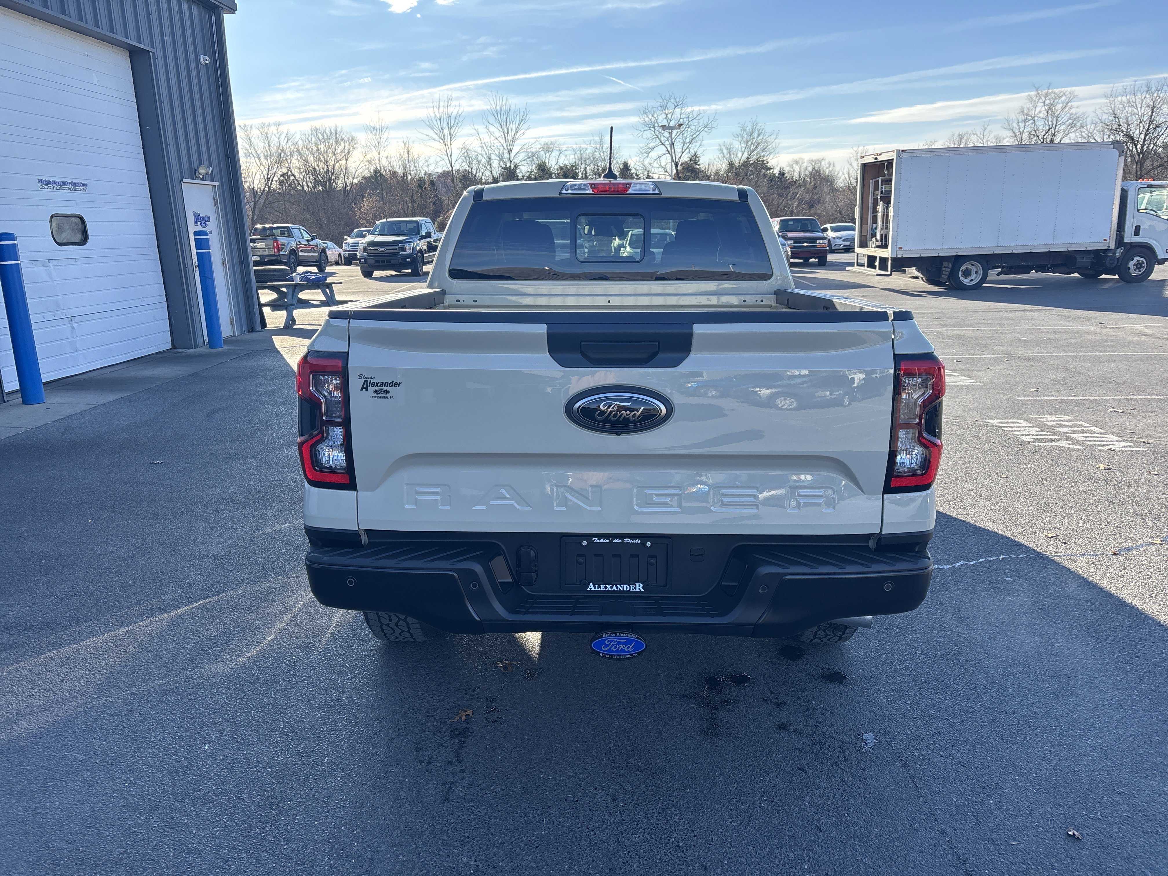 New 2025 Ford Ranger XLT w/ Black Appearance Package AWD/4WD image 4