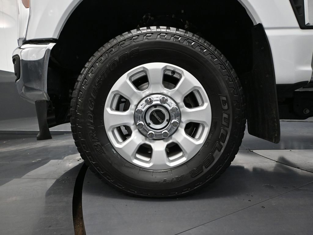 Used 2024 Ford F350 XLT w/ FX4 Off-Road Package image 17