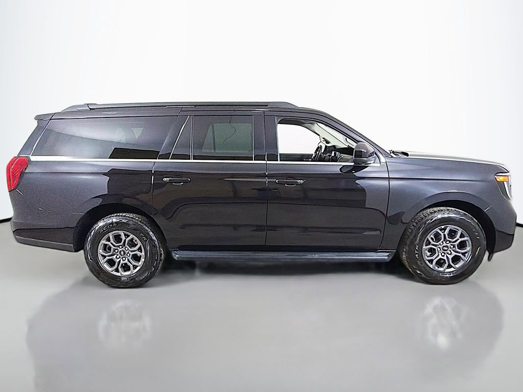 Used 2025 Ford Expedition Max Active AWD/4WD image 14