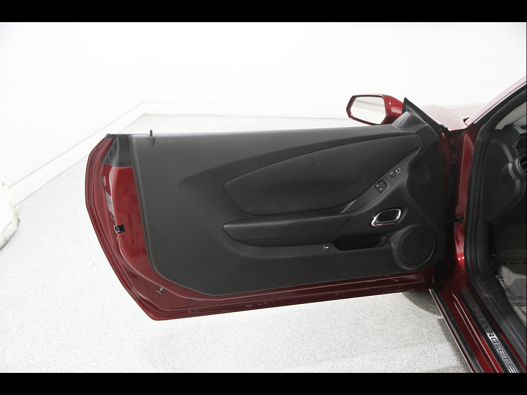Used 2010 Chevrolet Camaro LT w/ RS Package RWD image 4