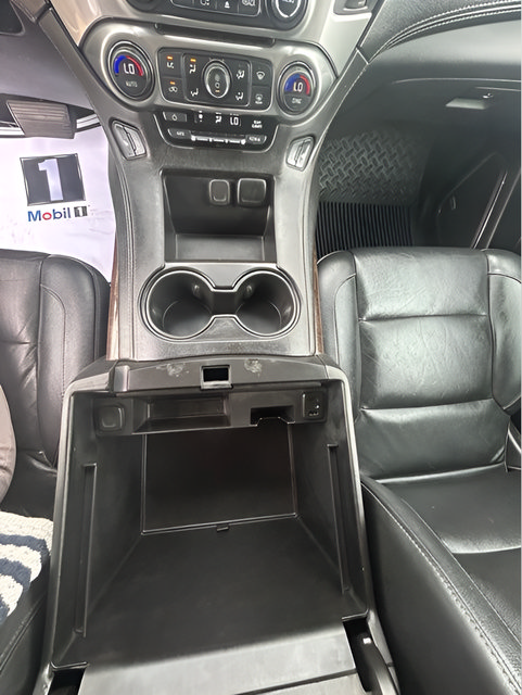 Used 2018 Chevrolet Suburban LT AWD/4WD image 25