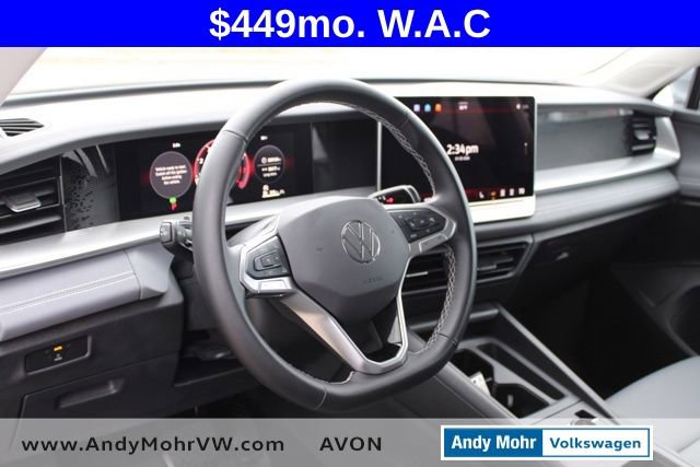 Used 2025 Volkswagen Tiguan SE AWD/4WD image 18