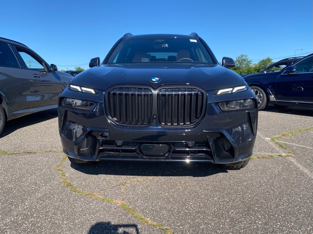 New 2027 BMW X7 xDrive40i w/ Executive Package AWD/4WD image 2
