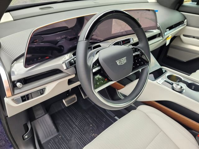 New 2026 Cadillac Vistiq Sport w/ LPO, Floor Liner Package image 22