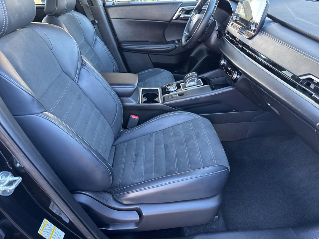 Used 2024 Mitsubishi Outlander SE image 24