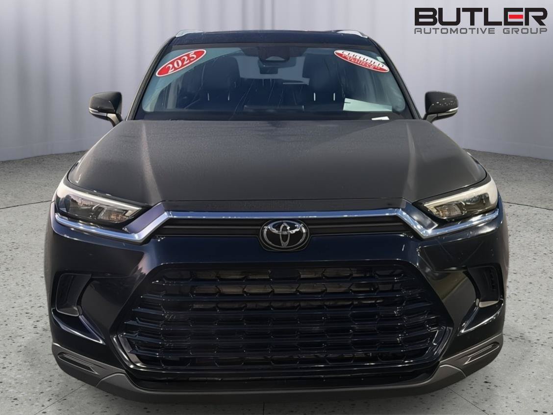 Certified 2025 Toyota Grand Highlander FWD image 9