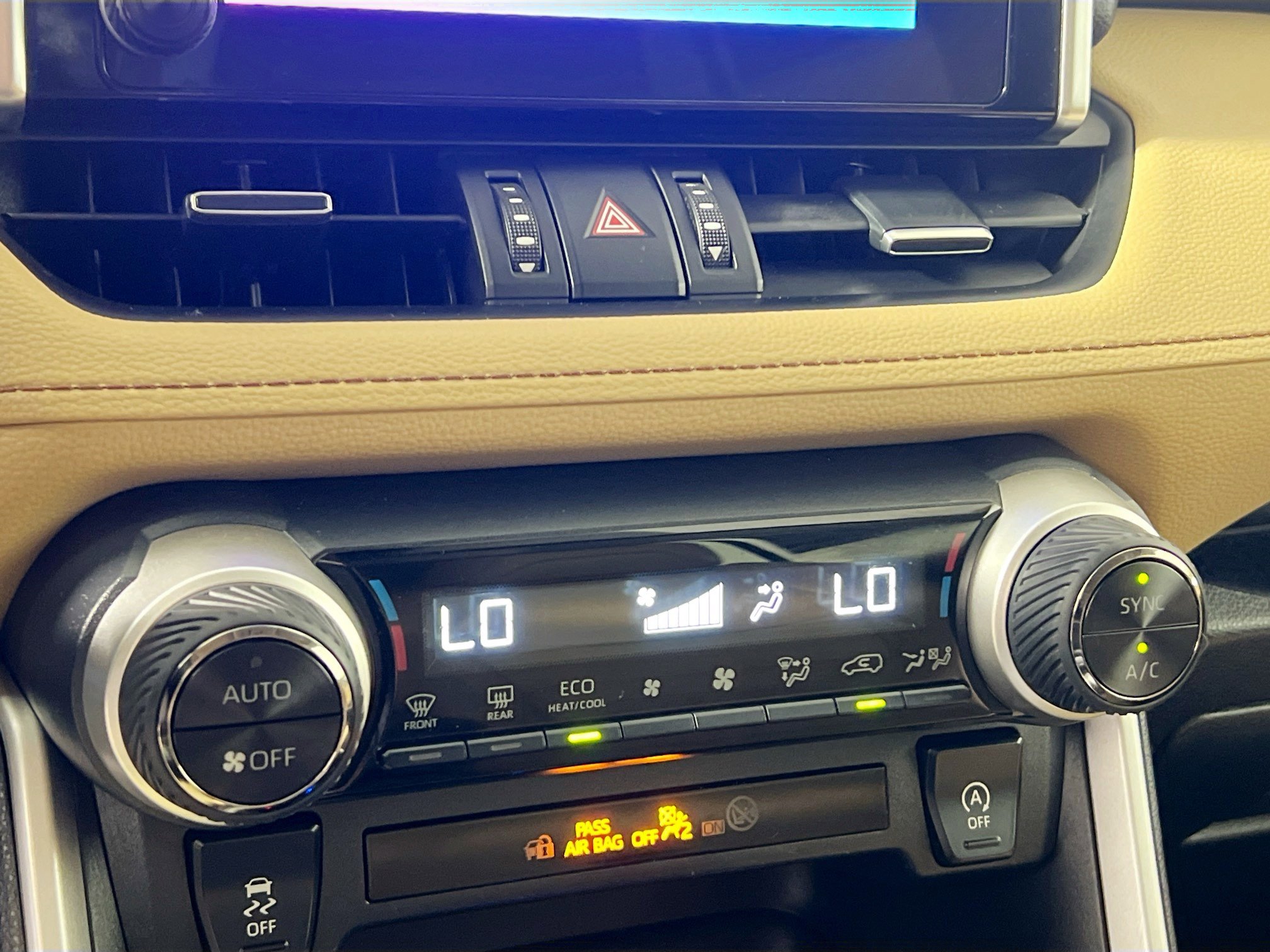 Used 2023 Toyota RAV4 XLE Premium image 27