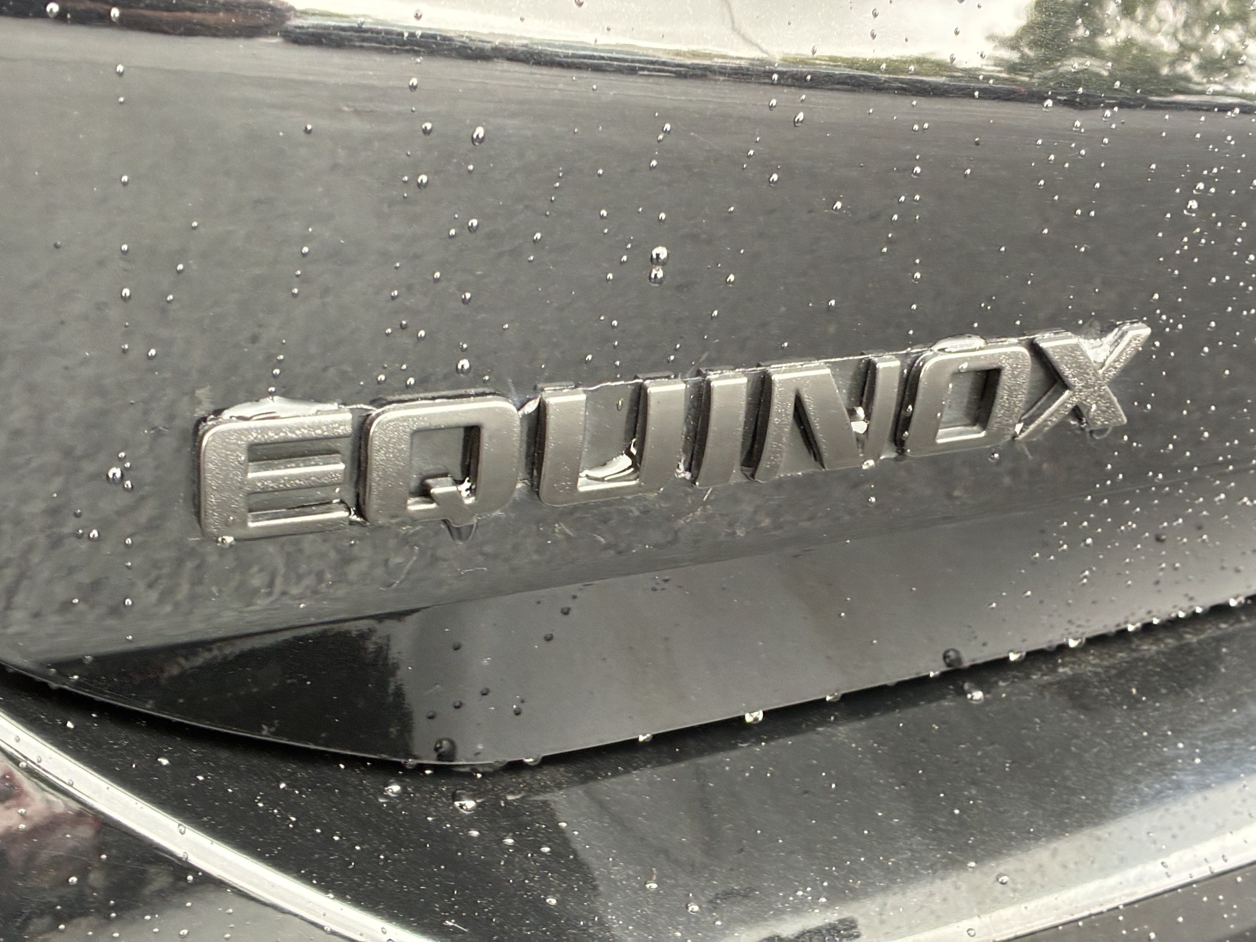 Used 2022 Chevrolet Equinox LT w/ LPO, Floor Liner Package FWD image 11