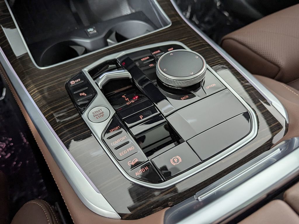 Used 2025 BMW X5 xDrive40i w/ Climate Comfort Package image 37